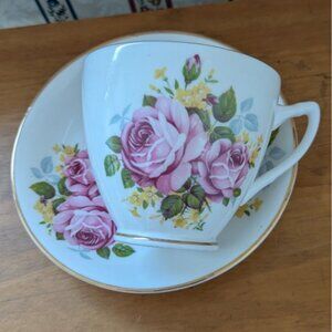 Consort England Bone China Teacup Saucer Set Pink Rose Floral Gold Trim Vintage